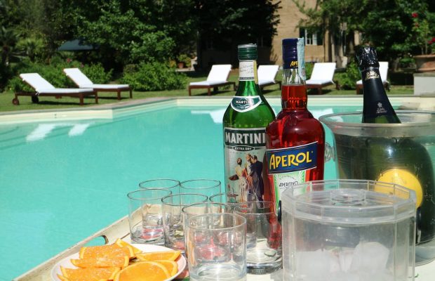 Aperitifs by the pool